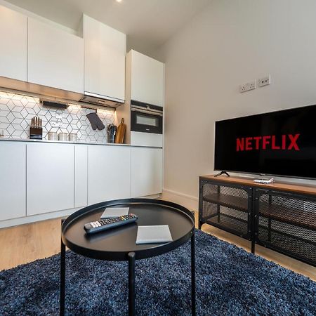 Cozy Apartments - Free Wifi And Parking Onsite Feltham Ngoại thất bức ảnh