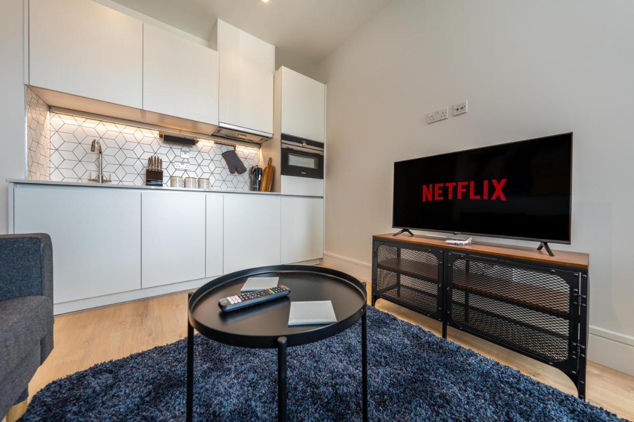 Cozy Apartments - Free Wifi And Parking Onsite Feltham Ngoại thất bức ảnh
