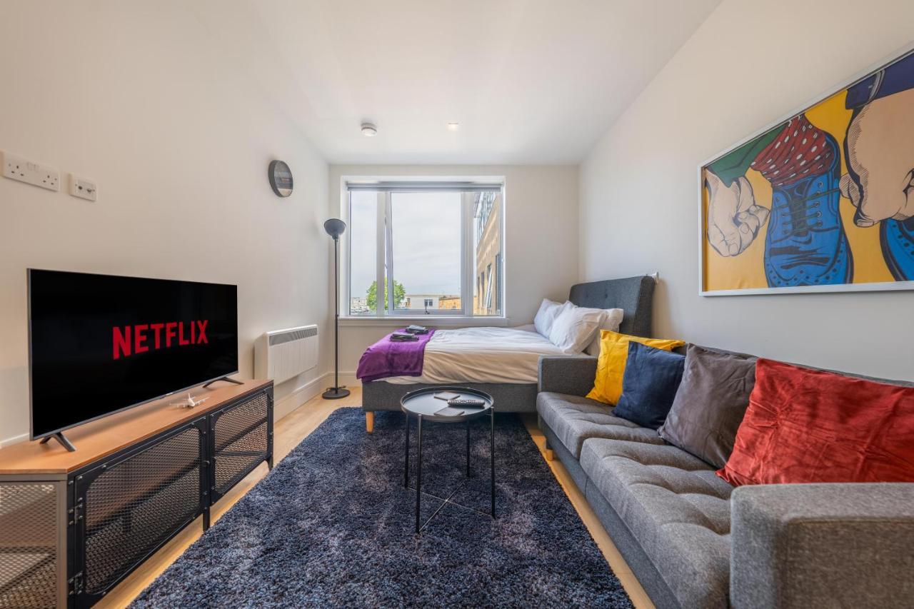 Cozy Apartments - Free Wifi And Parking Onsite Feltham Ngoại thất bức ảnh