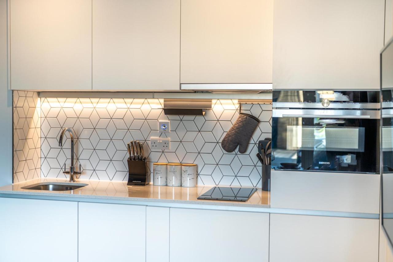 Cozy Apartments - Free Wifi And Parking Onsite Feltham Ngoại thất bức ảnh