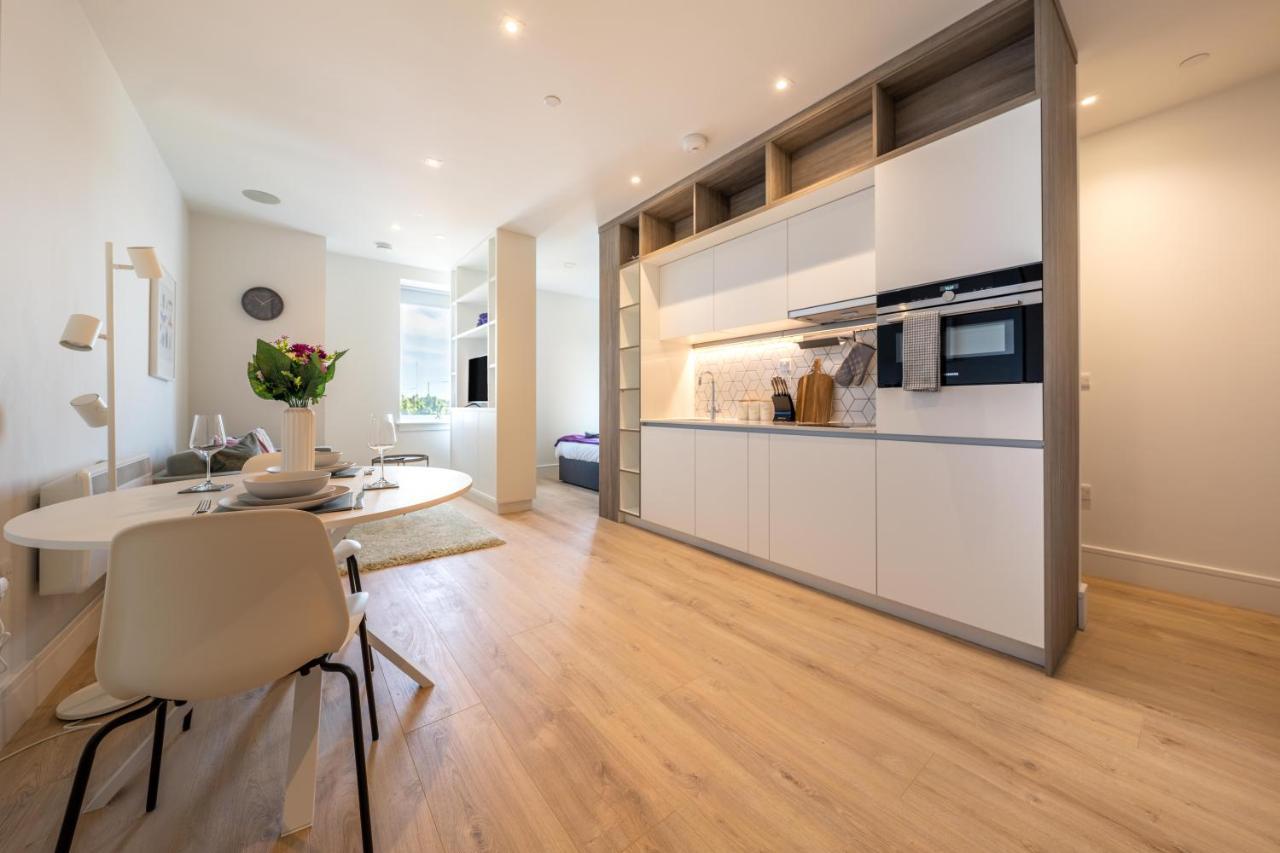 Cozy Apartments - Free Wifi And Parking Onsite Feltham Ngoại thất bức ảnh