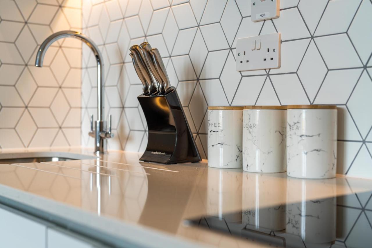 Cozy Apartments - Free Wifi And Parking Onsite Feltham Ngoại thất bức ảnh