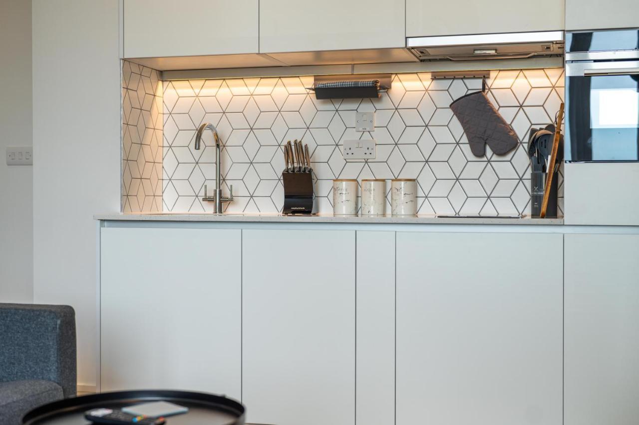 Cozy Apartments - Free Wifi And Parking Onsite Feltham Ngoại thất bức ảnh