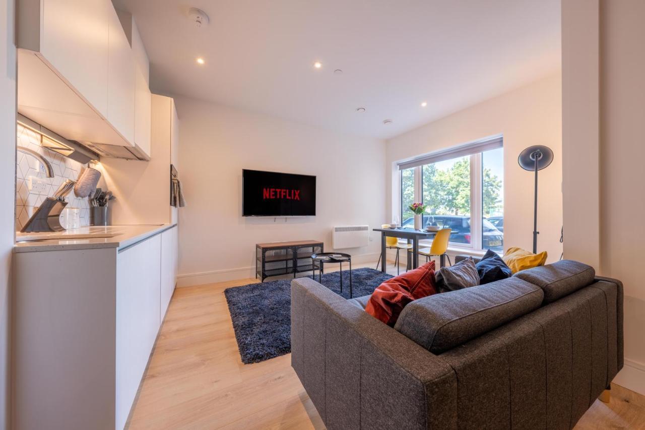 Cozy Apartments - Free Wifi And Parking Onsite Feltham Ngoại thất bức ảnh