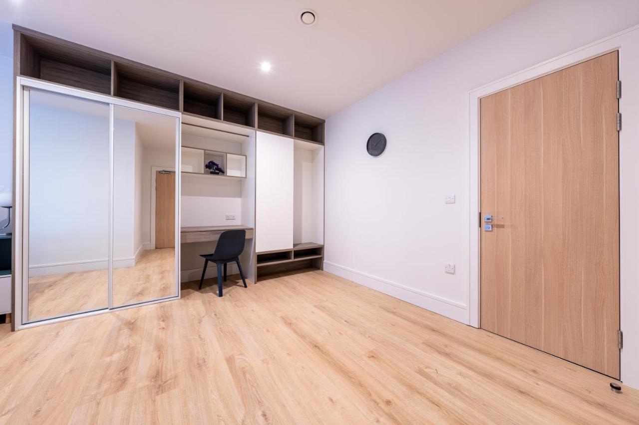 Cozy Apartments - Free Wifi And Parking Onsite Feltham Ngoại thất bức ảnh